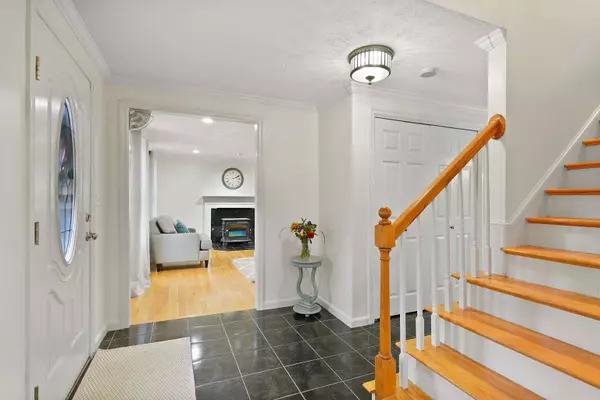 12 Morrison RD, Windham, NH 03087