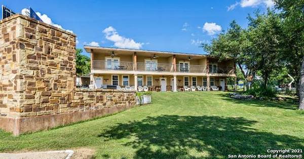 140 BANISTER, Canyon Lake, TX 78133-3528