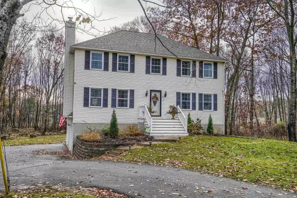 12 Morrison RD, Windham, NH 03087