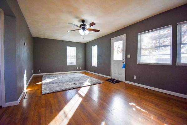 1204 Williamson Avenue, Williamson, IL 62088