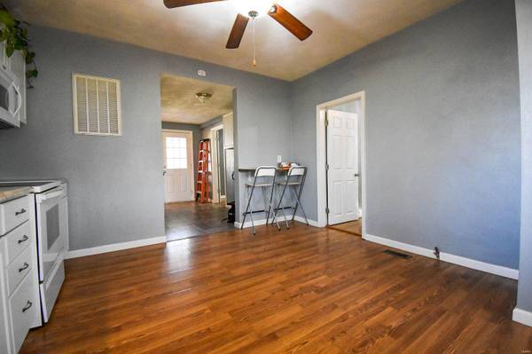 1204 Williamson Avenue, Williamson, IL 62088