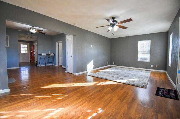 1204 Williamson Avenue, Williamson, IL 62088