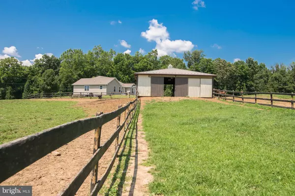 429 AZURE DR, Martinsburg, WV 25404