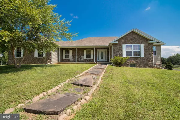 429 AZURE DR, Martinsburg, WV 25404