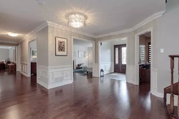 1320 White Cedar Trail, Burlington, ON L7P 4T2