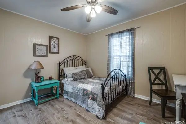 511 GLADSTONE, San Antonio, TX 78225-2413