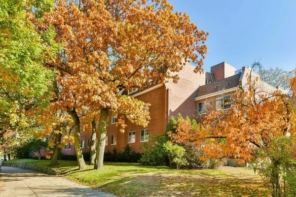 332 Jamaicaway #404, Boston, MA 02130