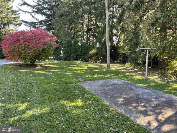 102 KATHY DR, Lebanon, PA 17046