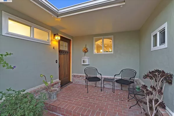 543 School St, Fremont, CA 94536