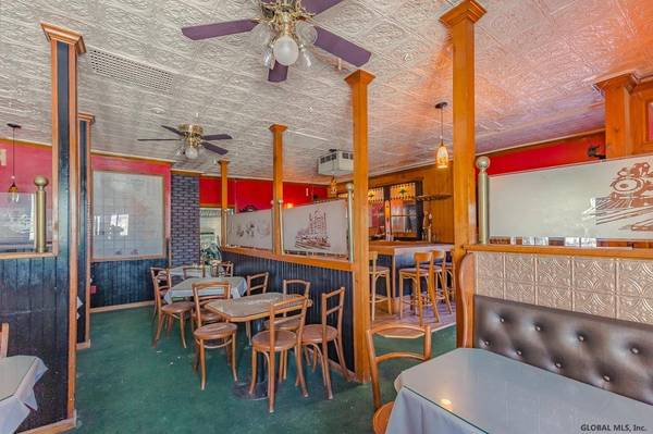 97 W FULTON ST, Gloversville, NY 12078