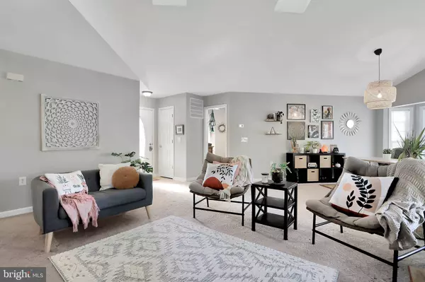 42 CONNIE AVE, Harpers Ferry, WV 25425