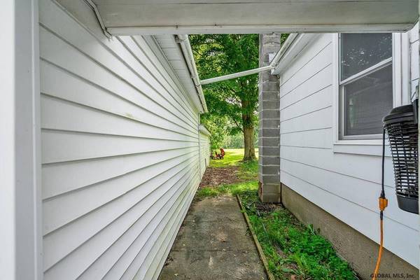 4246 STATE HIGHWAY 30, Amsterdam, NY 12010