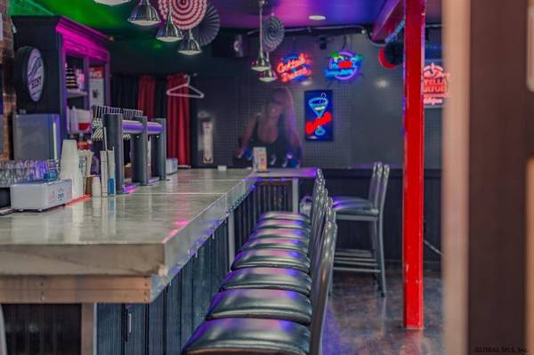 97 W FULTON ST, Gloversville, NY 12078