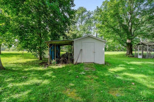 4246 STATE HIGHWAY 30, Amsterdam, NY 12010