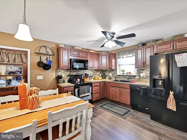 108 S MILL ST, Cleona, PA 17042