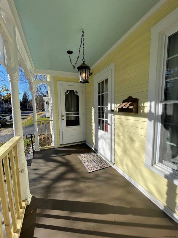 6 SIXTH ST, Gloversville, NY 12078