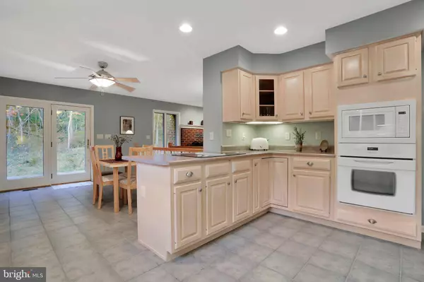 162 PENDRAGON CT, Paw Paw, WV 25434