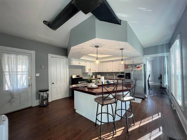 6 SIXTH ST, Gloversville, NY 12078