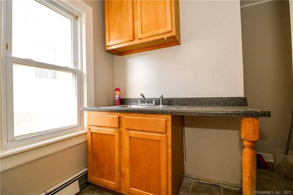 42 Meadow Street, Ansonia, CT 06401