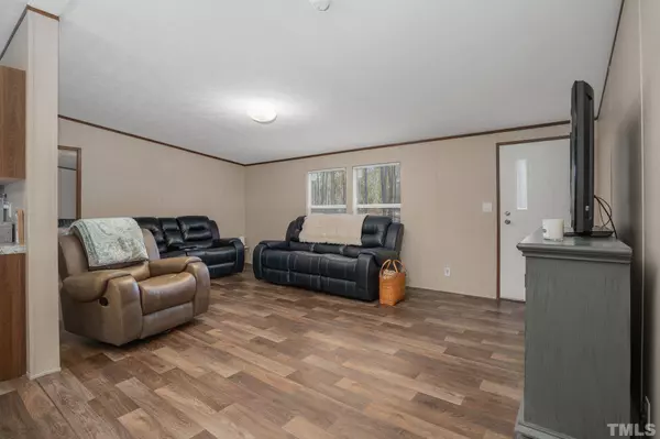 6911 Simmons Road, Castalia, NC 27816