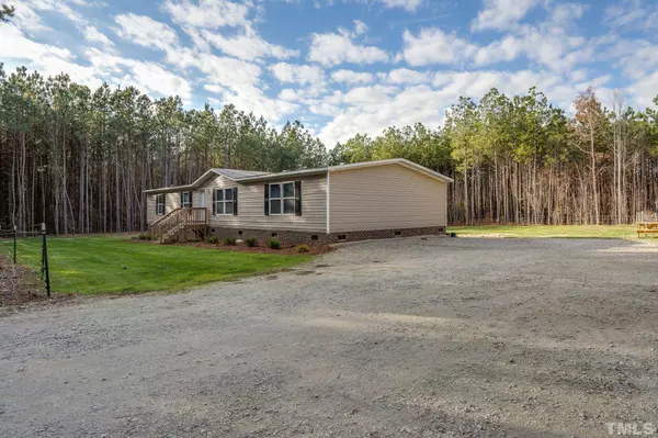 6911 Simmons Road, Castalia, NC 27816