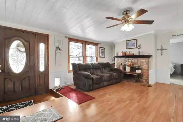 9186 HEDGESVILLE RD, Hedgesville, WV 25427