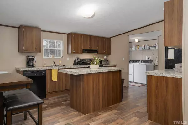 6911 Simmons Road, Castalia, NC 27816