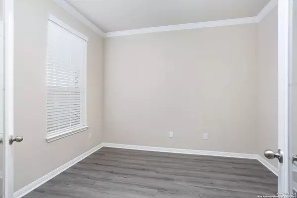 6718 ROSE FARM, San Antonio, TX 78249-4553