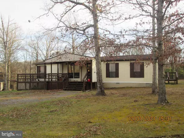 915 TIMBER RIDGE RD, Berkeley Springs, WV 25411