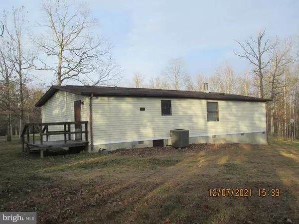 915 TIMBER RIDGE RD, Berkeley Springs, WV 25411