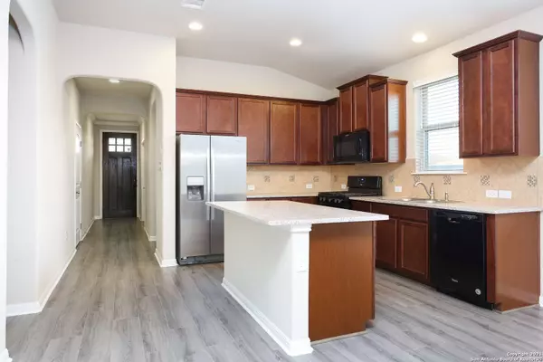 6718 ROSE FARM, San Antonio, TX 78249-4553