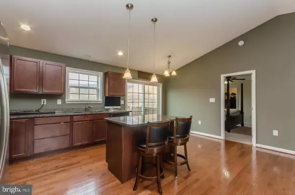 33 TWICKENHAM DR, Martinsburg, WV 25403