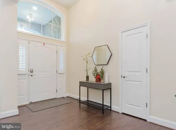 190 POTOMAC CROSSING ST, Charles Town, WV 25414