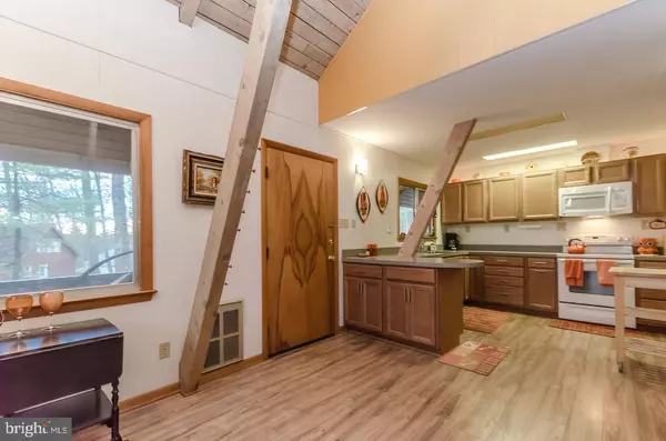 158 WHIPPORWILL WAY, Berkeley Springs, WV 25411