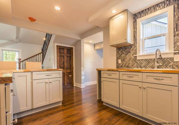 180 SECOND AV, Gloversville, NY 12078