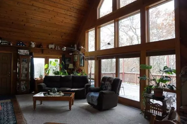 877 Bradley Drive, Hudson, WI 54016