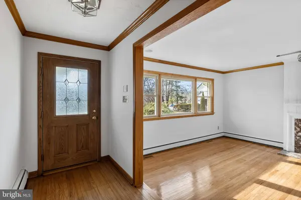 105 HAINES DR, Moorestown, NJ 08057