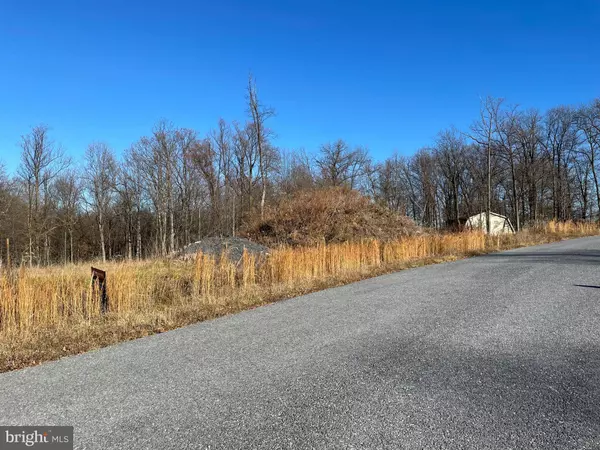 104 EVELYN DR, Elizabethtown, PA 17022