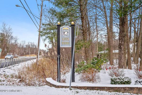 143 Monmouth WAY, Halfmoon, NY 12065