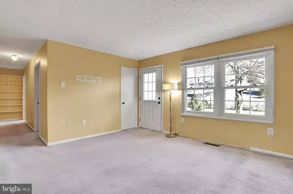 205 LAUCK DR, Winchester, VA 22603