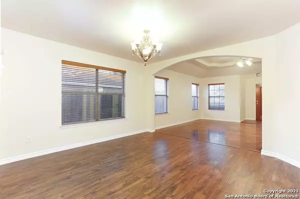 5415 REDEEMER, San Antonio, TX 78247-6610