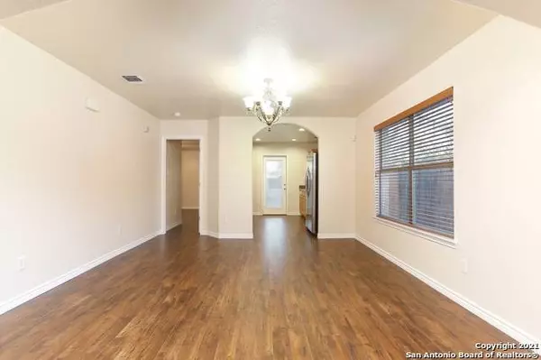 5415 REDEEMER, San Antonio, TX 78247-6610