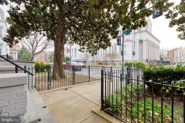 1527 PARK RD NW #B1, Washington, DC 20010