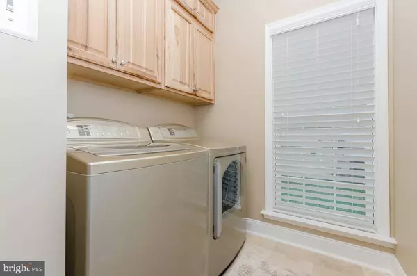 169 COLONIAL DR, Charles Town, WV 25414