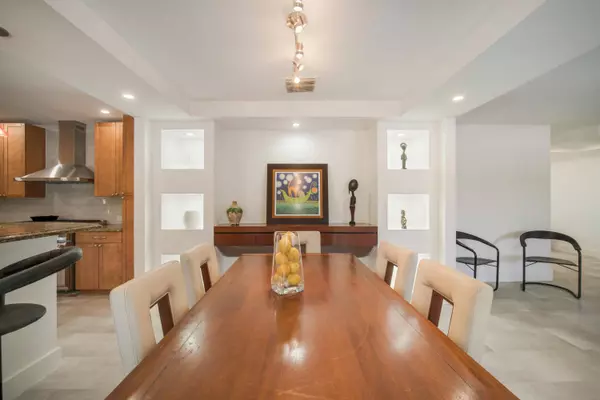 4031 NE 16th AVE, Oakland Park, FL 33334