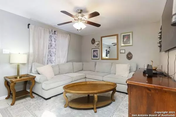 110 MEADOW PARK ST, San Antonio, TX 78227-1009