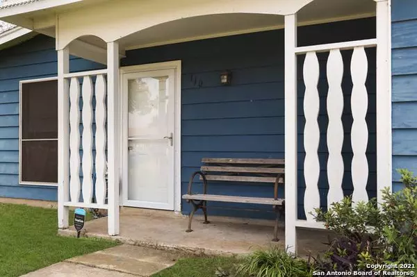 110 MEADOW PARK ST, San Antonio, TX 78227-1009