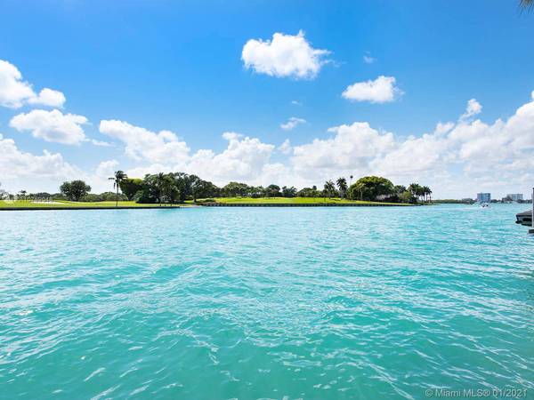 9420 W BROADVIEW DR, Bay Harbor Islands, FL 33154