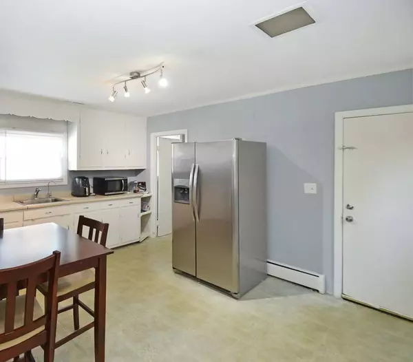 2 Ashton Pl, Methuen, MA 01844