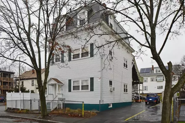 2 Ashton Pl, Methuen, MA 01844